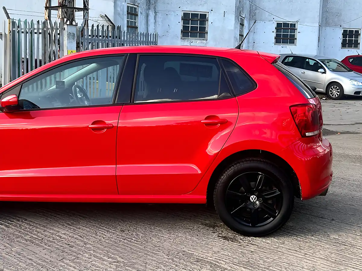 Used 2010 Volkswagen Polo Se Red - Interior and Exterior details 13