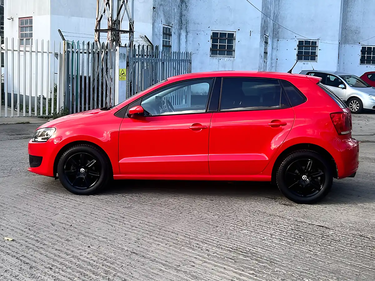 Used 2010 Volkswagen Polo Se Red - Interior and Exterior details 14