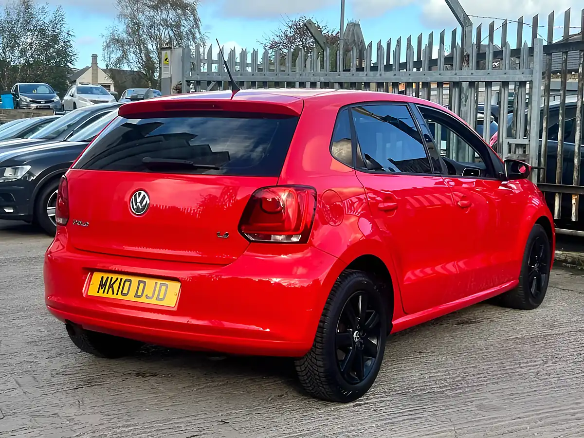 Used 2010 Volkswagen Polo Se Red - Interior and Exterior details 15