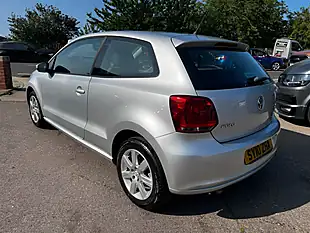 Used 2010 Volkswagen Polo Se Silver - Interior and Exterior details 3