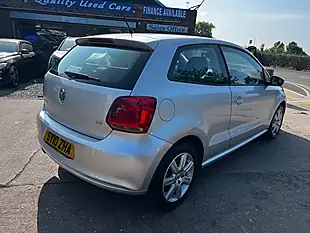 Used 2010 Volkswagen Polo Se Silver - Interior and Exterior details 4