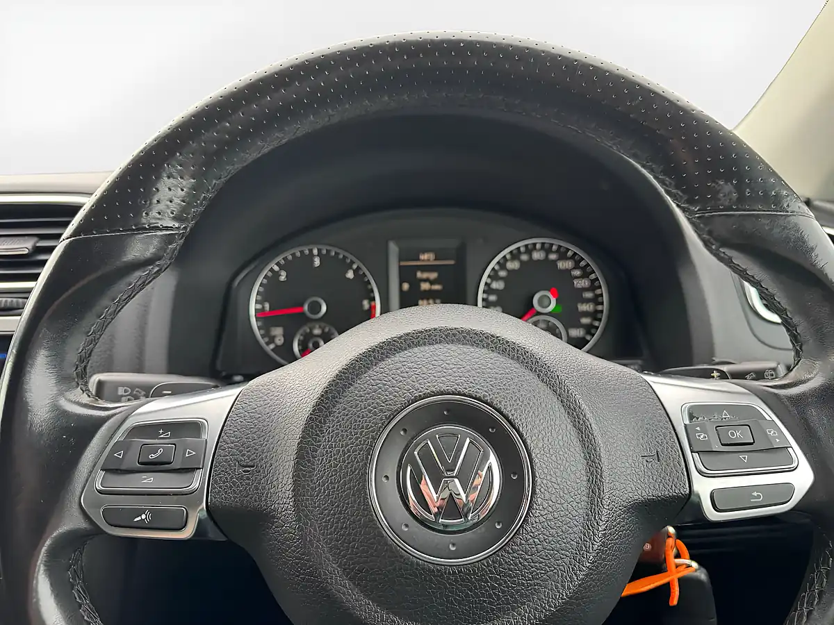 Used 2010 Volkswagen Scirocco GT Black - Interior and Exterior details 7