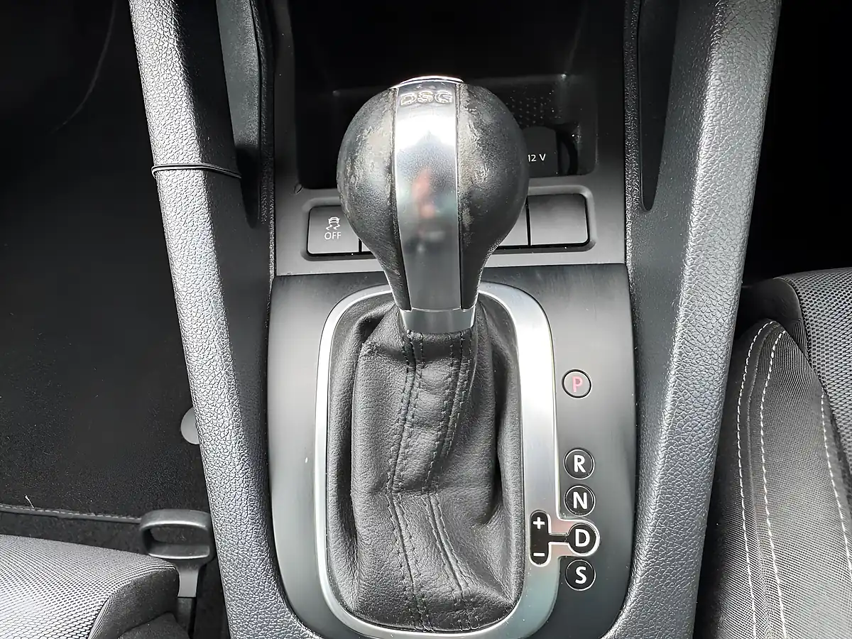 Used 2010 Volkswagen Scirocco GT Black - Interior and Exterior details 9