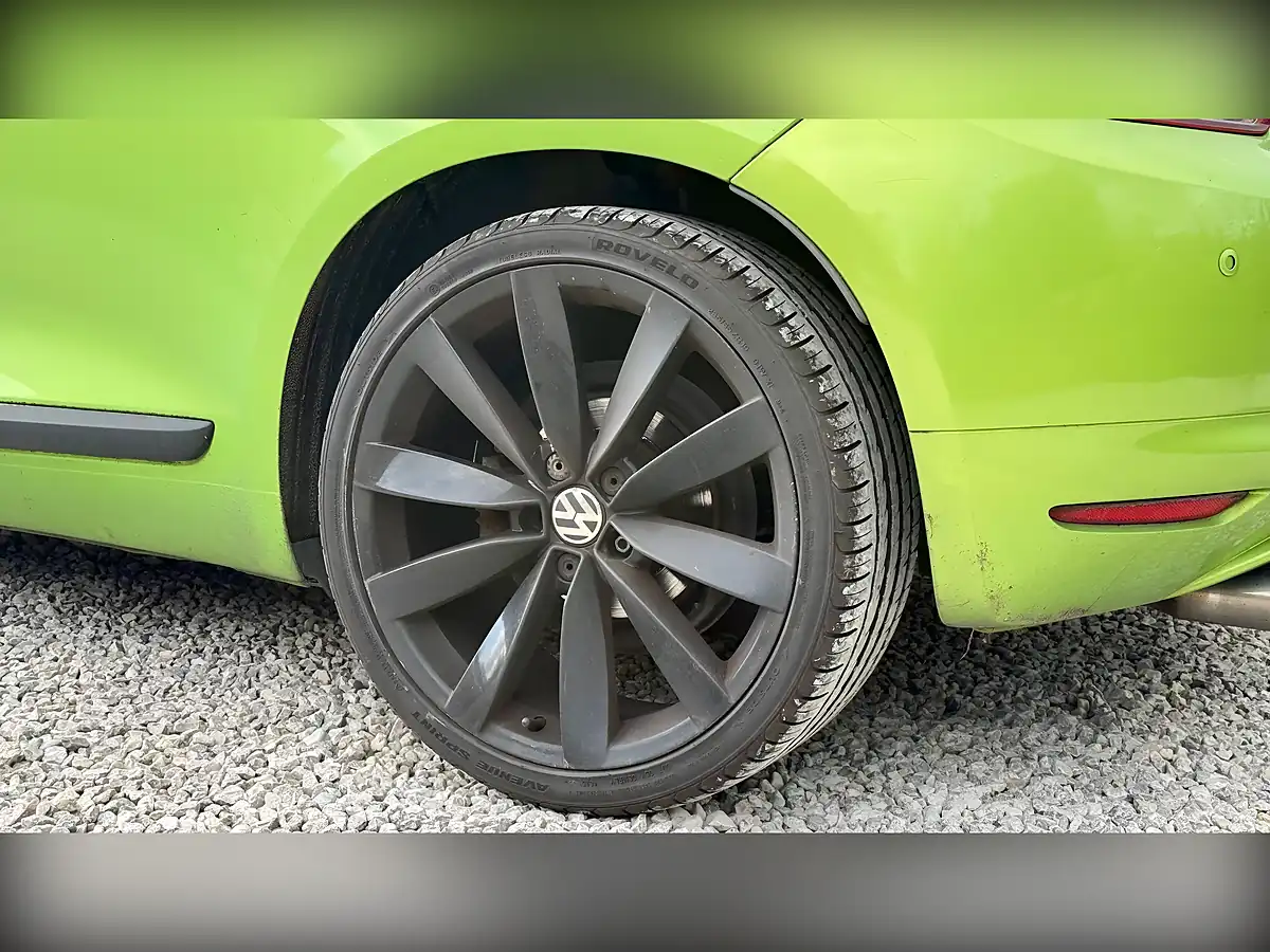 Used 2010 Volkswagen Scirocco GT Green - Interior and Exterior details 11
