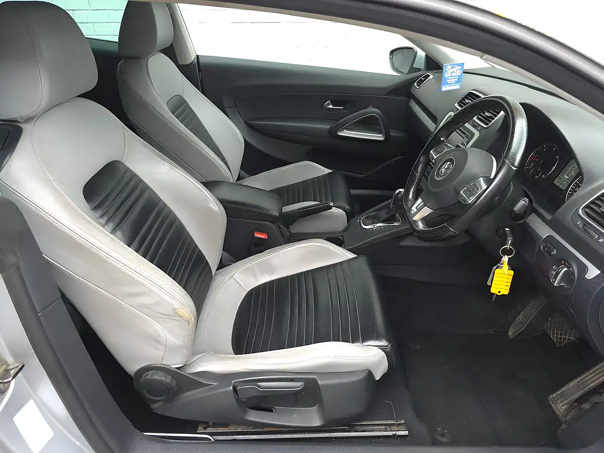 Used 2010 Volkswagen Scirocco GT Silver - Interior and Exterior details 14