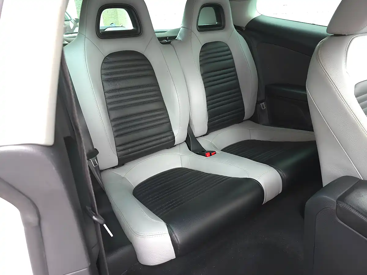 Used 2010 Volkswagen Scirocco GT Silver - Interior and Exterior details 16