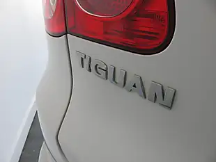Used 2010 Volkswagen Tiguan R-Line White - Interior and Exterior details 11