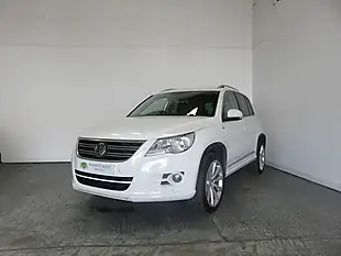 Used 2010 Volkswagen Tiguan R-Line White - Interior and Exterior details 2