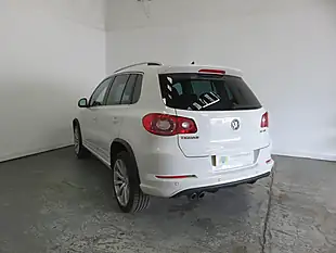 Used 2010 Volkswagen Tiguan R-Line White - Interior and Exterior details 5