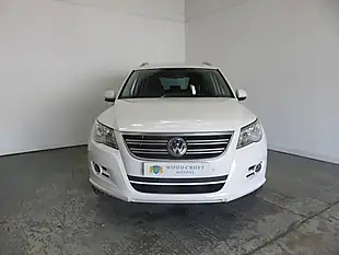 Used 2010 Volkswagen Tiguan R-Line White - Interior and Exterior details 9