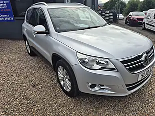 Used 2010 Volkswagen Tiguan Se Silver - Interior and Exterior details 5