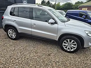 Used 2010 Volkswagen Tiguan Se Silver - Interior and Exterior details 6