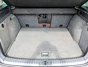 Used 2010 Volkswagen Tiguan Summit White - Interior and Exterior details 12