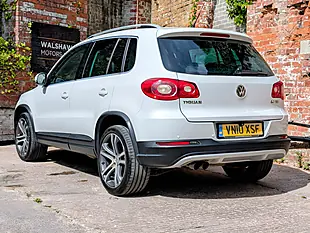 Used 2010 Volkswagen Tiguan Summit White - Interior and Exterior details 17