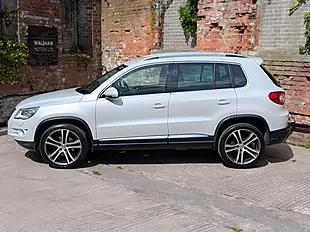 Used 2010 Volkswagen Tiguan Summit White - Interior and Exterior details 19