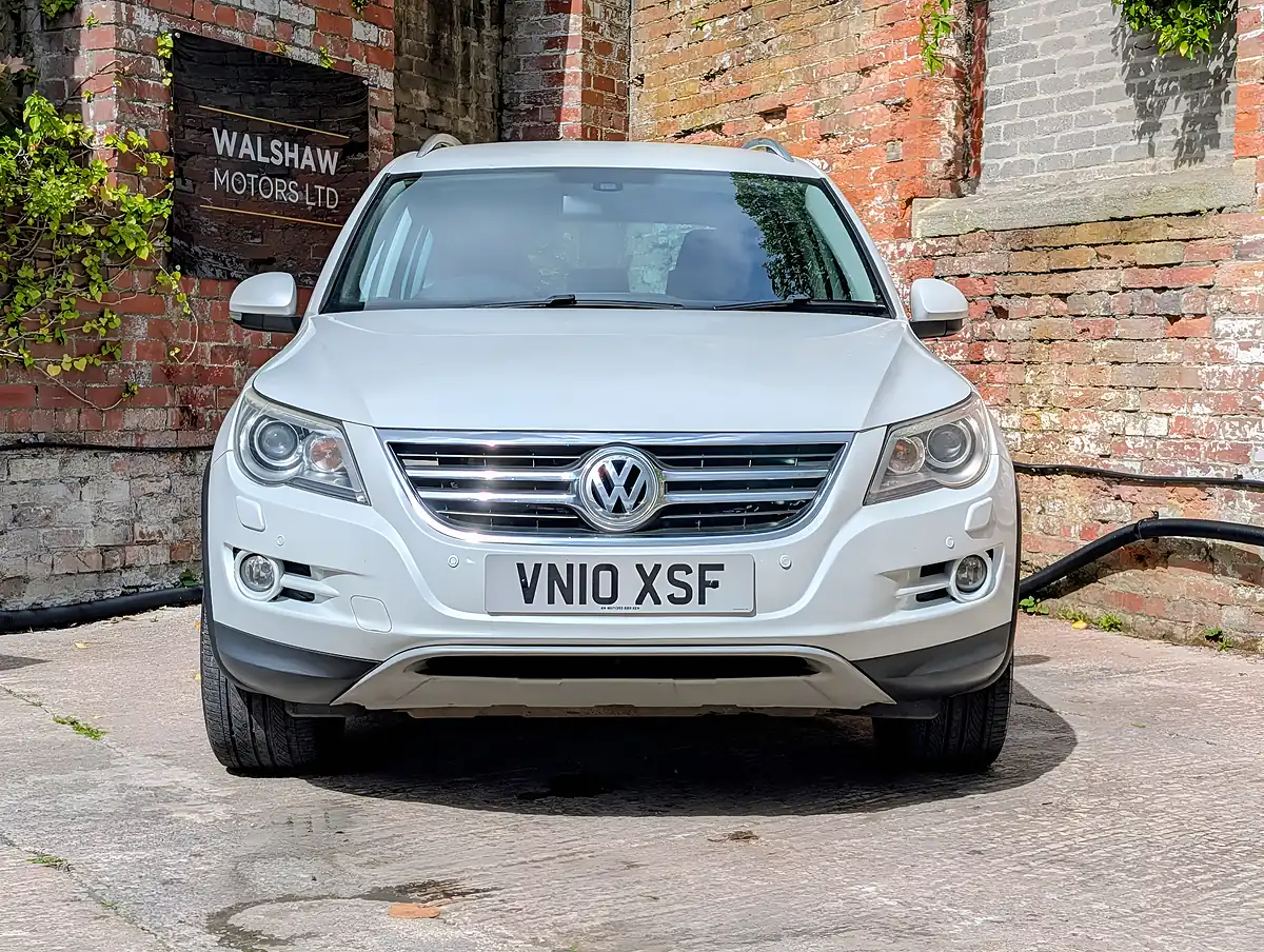 Used 2010 Volkswagen Tiguan Summit White - Interior and Exterior details 2