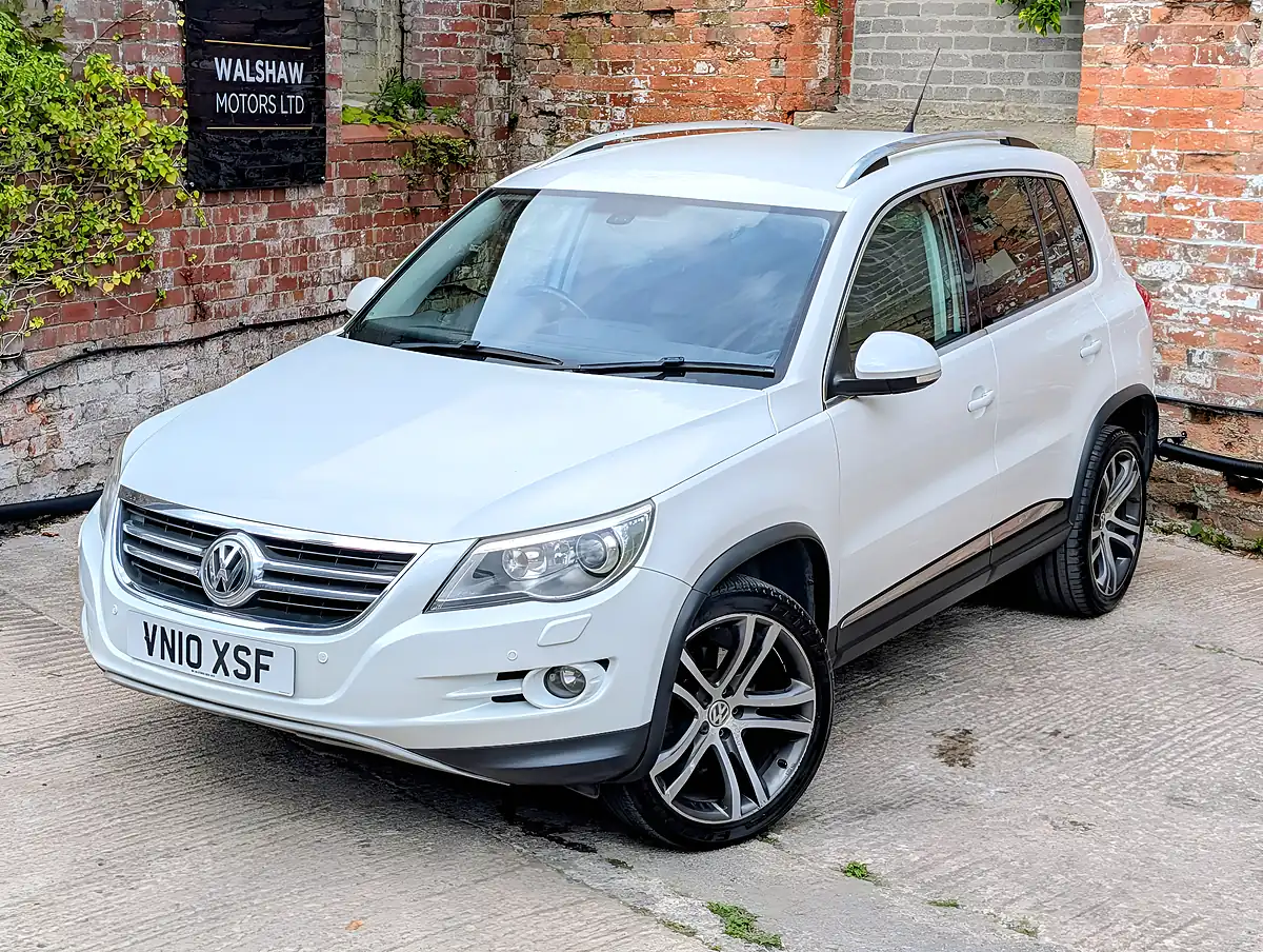 Used 2010 Volkswagen Tiguan Summit White - Interior and Exterior details 20