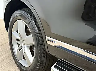Used 2010 Volkswagen Touareg Touareg Black - Interior and Exterior details 3