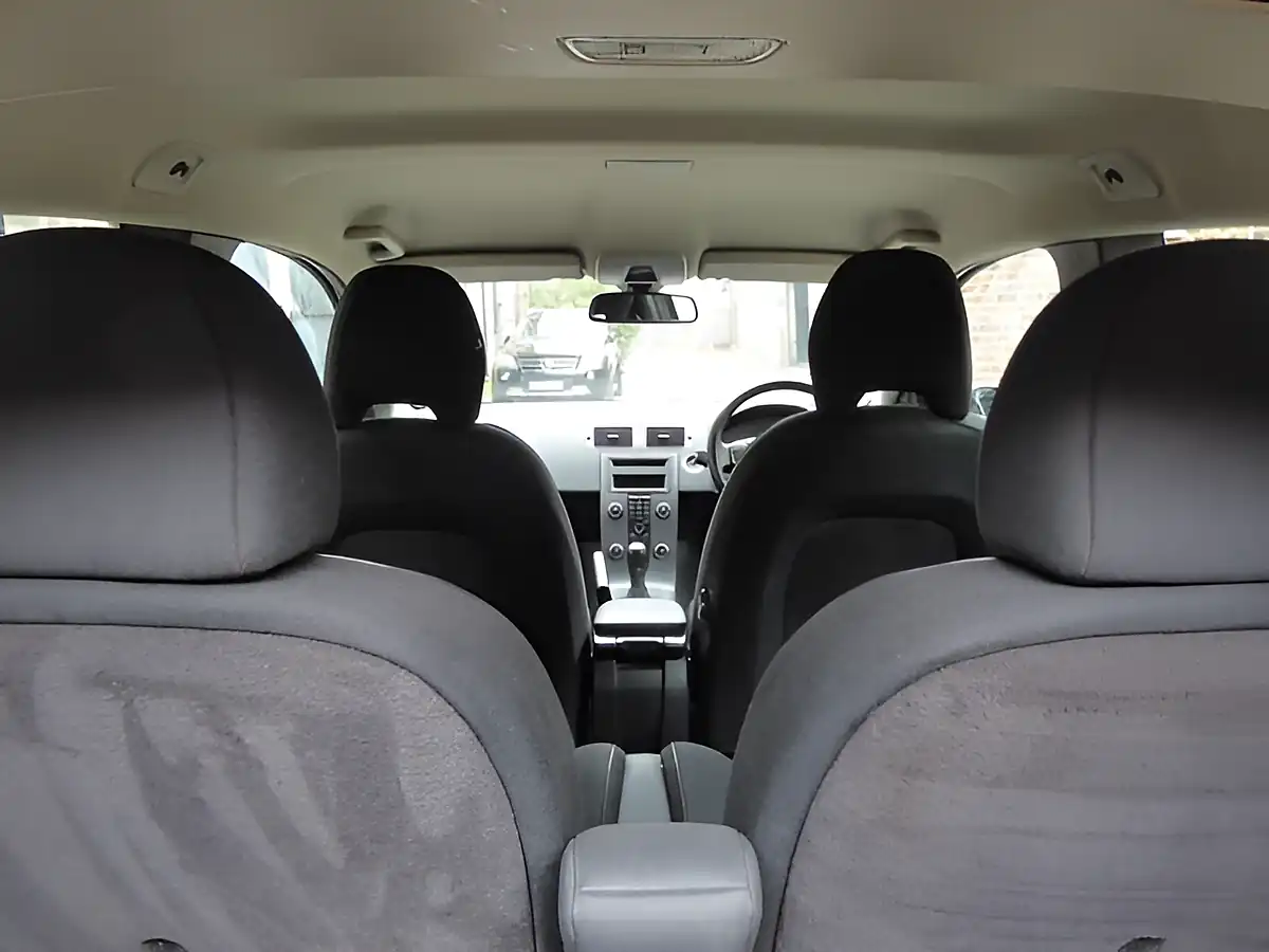 Used 2010 Volvo C30 Drive S Blue - Interior and Exterior details 18