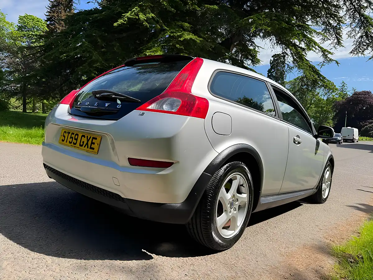 Used 2010 Volvo C30 S Sports Coupe Euro 4 3dr Silver - Interior and Exterior details 14