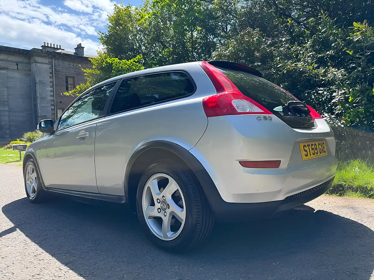 Used 2010 Volvo C30 S Sports Coupe Euro 4 3dr Silver - Interior and Exterior details 4