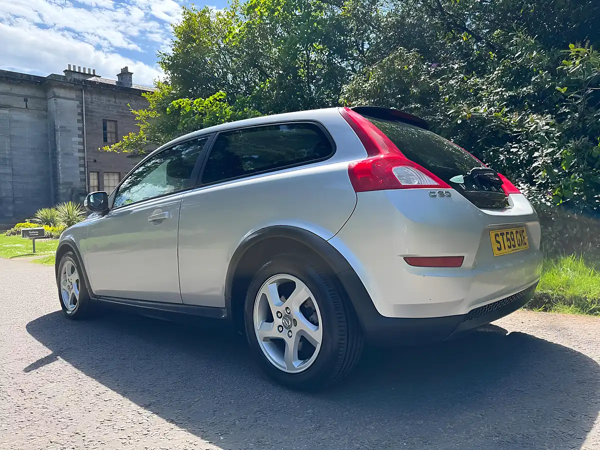 Used 2010 Volvo C30 S Sports Coupe Euro 4 3dr Silver - Interior and Exterior details 5