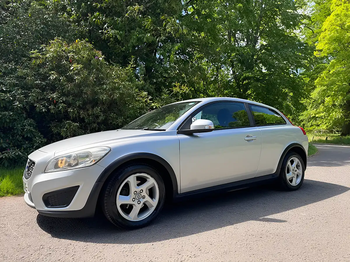 Used 2010 Volvo C30 S Sports Coupe Euro 4 3dr Silver - Interior and Exterior details 9