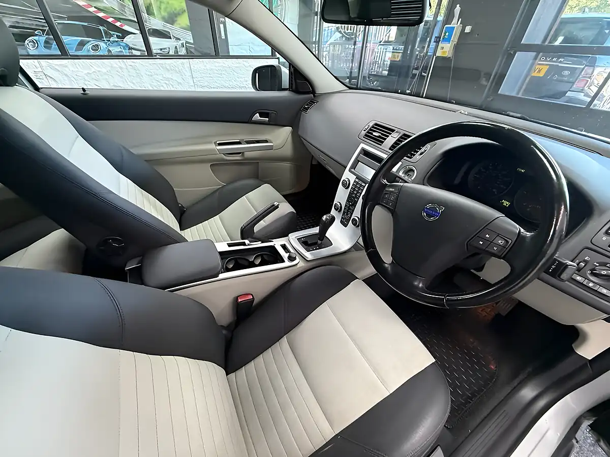 Used 2010 Volvo C30 Se Silver - Interior and Exterior details 14