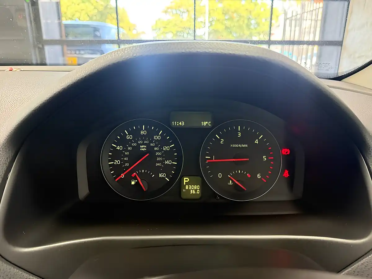 Used 2010 Volvo C30 Se Silver - Interior and Exterior details 18