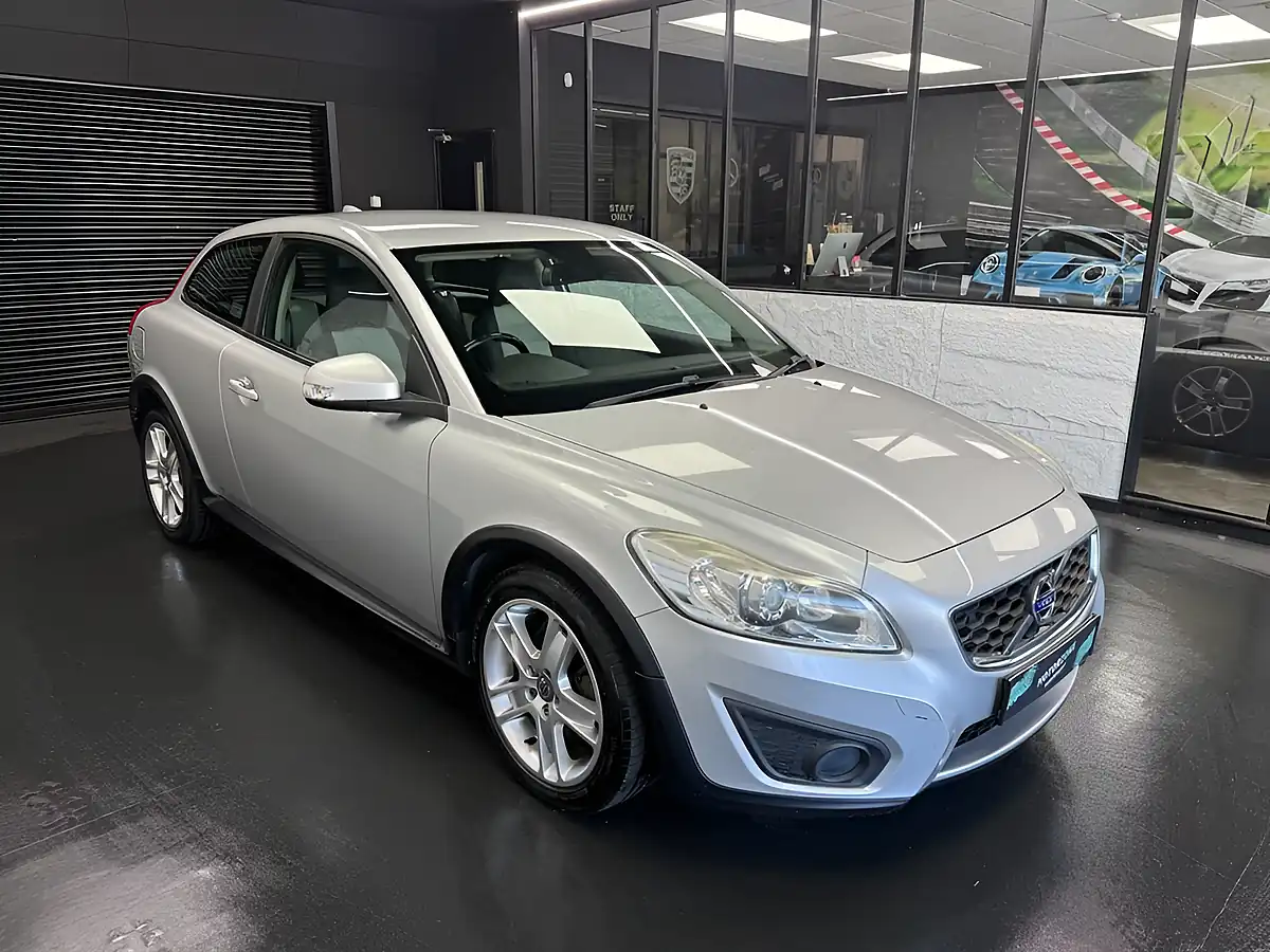Used 2010 Volvo C30 Se Silver - Interior and Exterior details 9