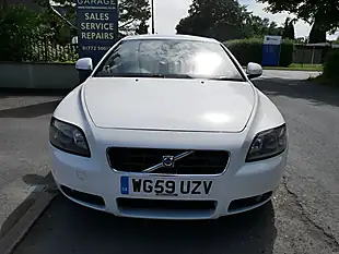 Used 2010 Volvo C70 Ice White White - Interior and Exterior details 5