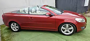 Used 2010 Volvo C70 Se Luxury Red - Interior and Exterior details 10