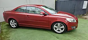 Used 2010 Volvo C70 Se Luxury Red - Interior and Exterior details 11