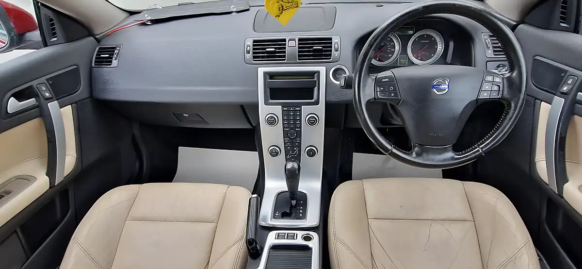 Used 2010 Volvo C70 Se Luxury Red - Interior and Exterior details 16