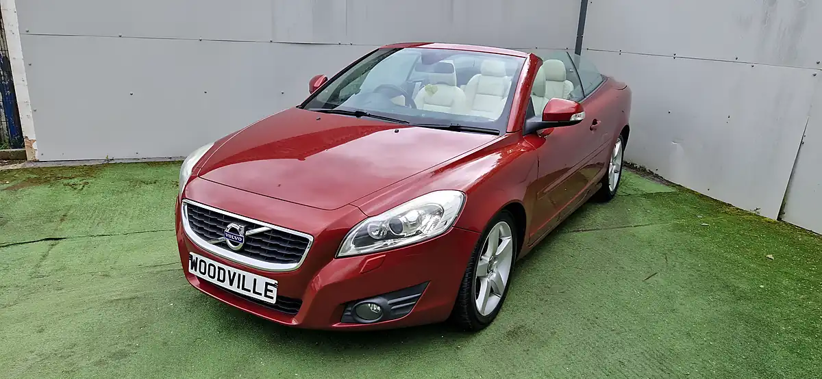 Used 2010 Volvo C70 Se Luxury Red - Interior and Exterior details 2