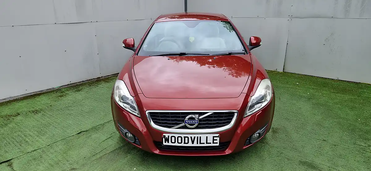 Used 2010 Volvo C70 Se Luxury Red - Interior and Exterior details 3
