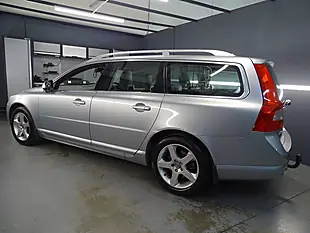 Used 2010 Volvo V70 Se Lux Silver - Interior and Exterior details 10