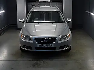 Used 2010 Volvo V70 Se Lux Silver - Interior and Exterior details 6