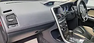 Used 2010 Volvo Xc60 R-Design Se Premium White - Interior and Exterior details 12