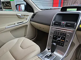 Used 2010 Volvo XC60 Se Lux Blue - Interior and Exterior details 10