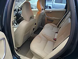 Used 2010 Volvo XC60 Se Lux Blue - Interior and Exterior details 13