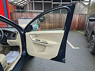 Used 2010 Volvo XC60 Se Lux Blue - Interior and Exterior details 16