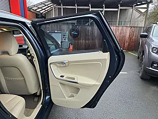 Used 2010 Volvo XC60 Se Lux Blue - Interior and Exterior details 17
