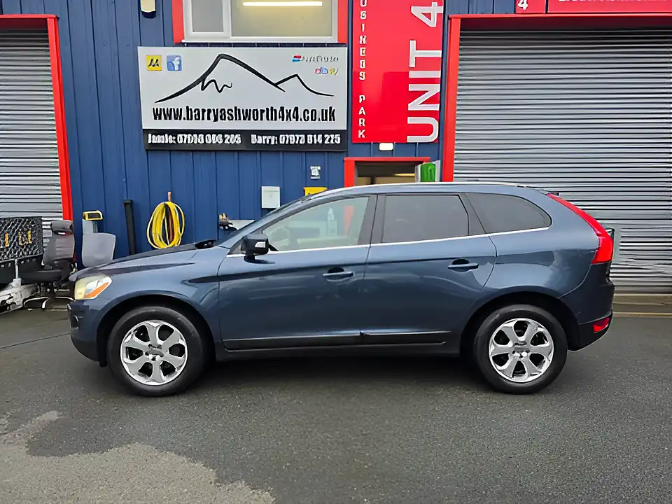 Used 2010 Volvo XC60 Se Lux Blue - Interior and Exterior details 5
