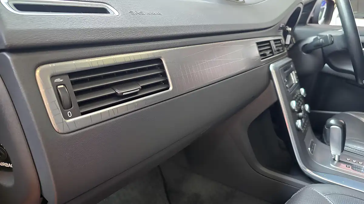 Used 2010 Volvo XC70 Se Black - Interior and Exterior details 14