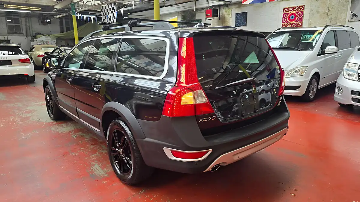 Used 2010 Volvo XC70 Se Black - Interior and Exterior details 3