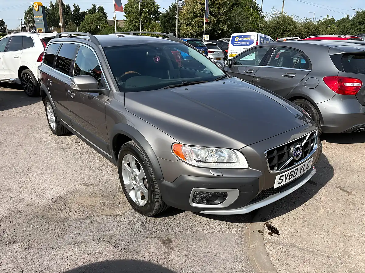 Used 2010 Volvo XC70 Se Lux Grey - Interior and Exterior details 2