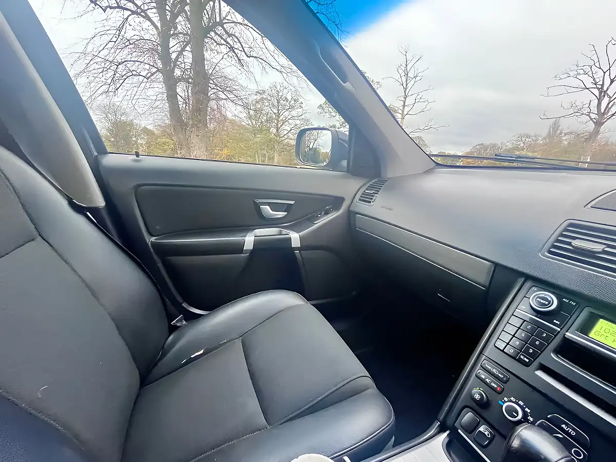 Used 2010 Volvo XC90 Active Black - Interior and Exterior details 14