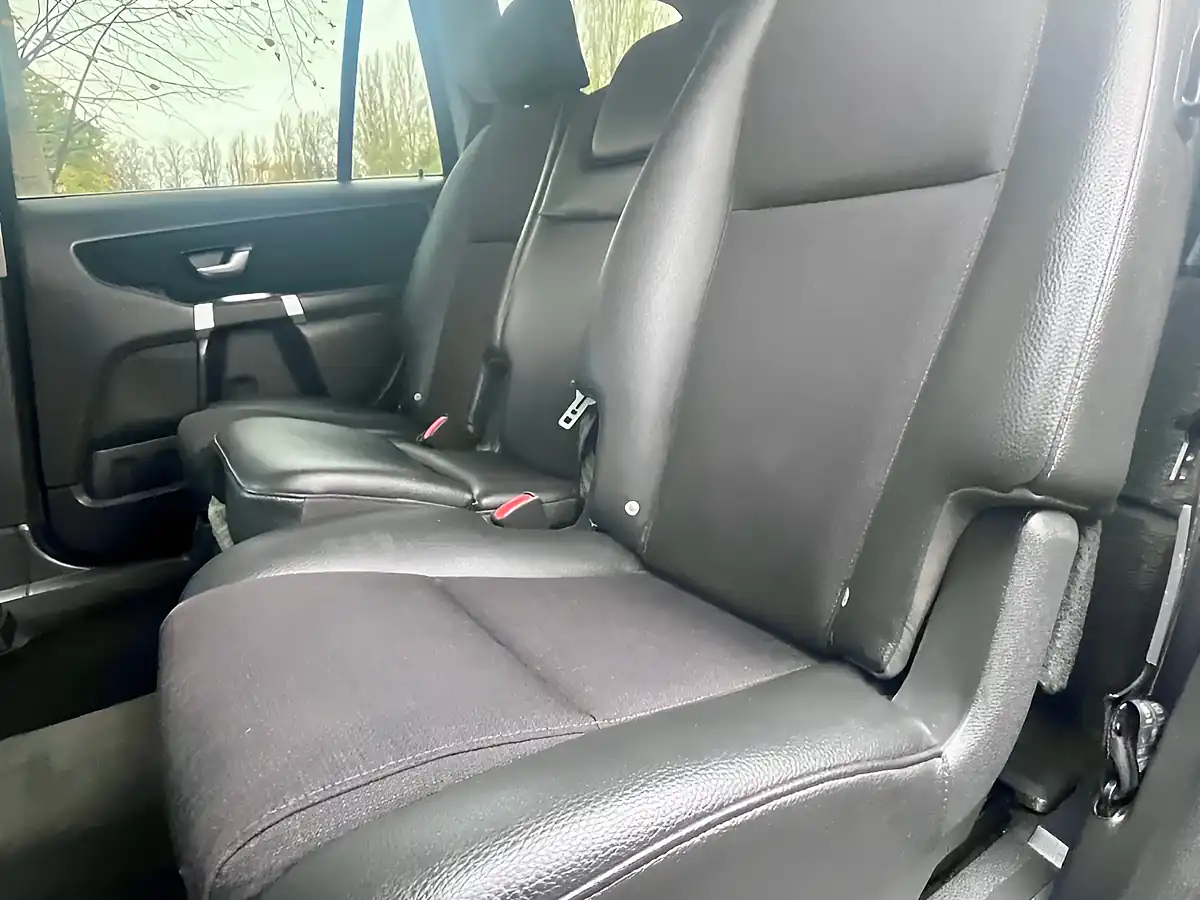 Used 2010 Volvo XC90 Active Black - Interior and Exterior details 15