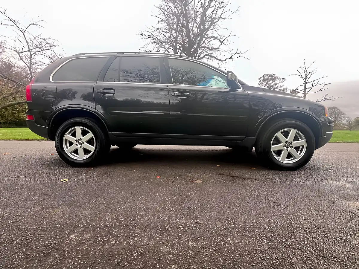 Used 2010 Volvo XC90 Active Black - Interior and Exterior details 18